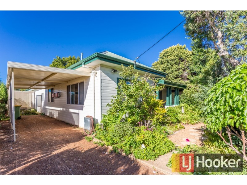 22 Centennial Avenue, Harvey WA 6220