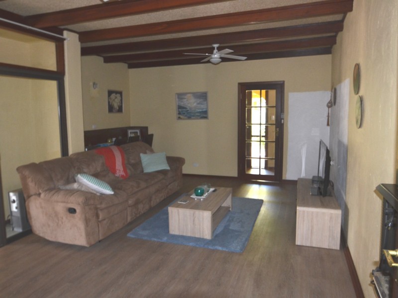 1 Hillside Road, Harvey WA 6220