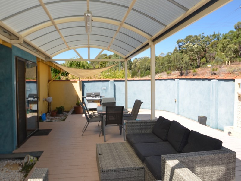 1 Hillside Road, Harvey WA 6220