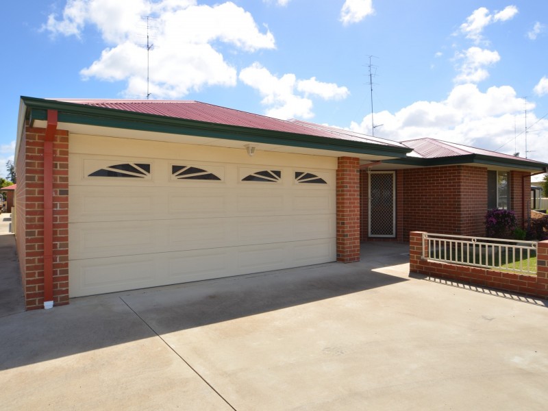 Unit 1/172 Uduc Road, Harvey WA 6220