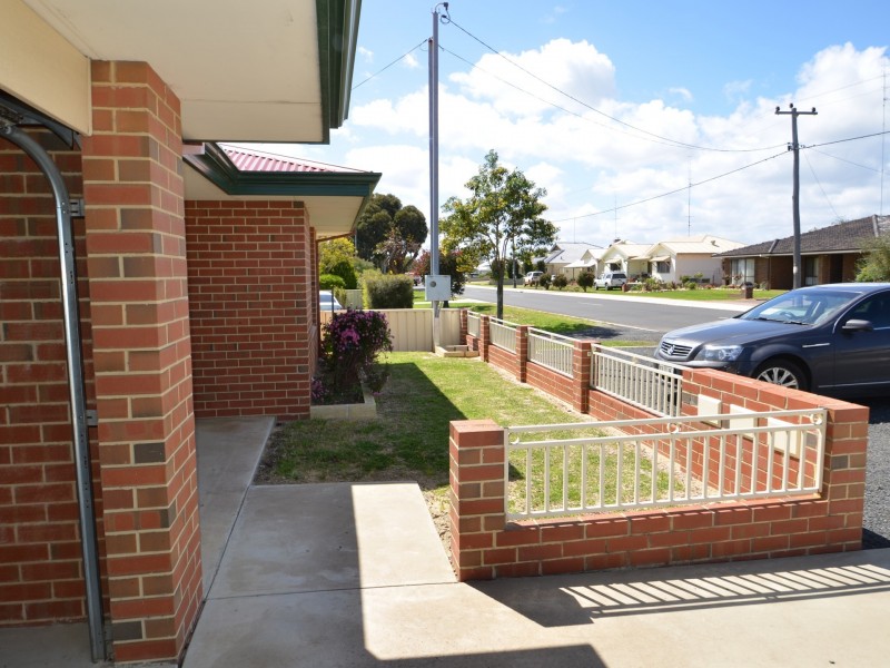 Unit 1/172 Uduc Road, Harvey WA 6220