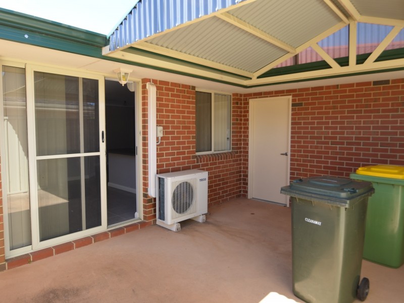 Unit 1/172 Uduc Road, Harvey WA 6220