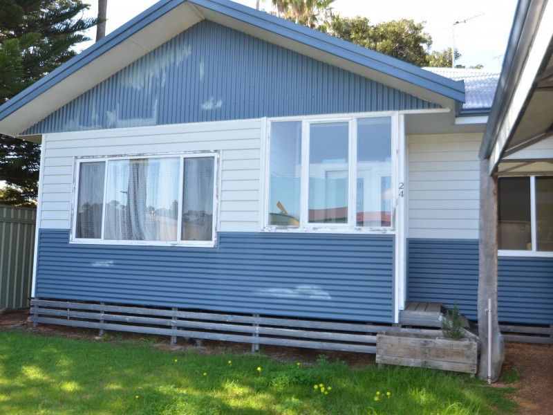 24 Harper Street, Harvey WA 6220