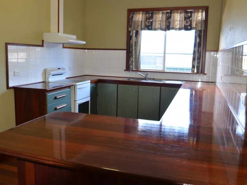 24 Harper Street, Harvey WA 6220