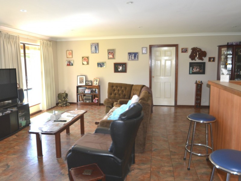 45 Third Street, Harvey WA 6220