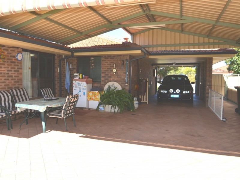 45 Third Street, Harvey WA 6220