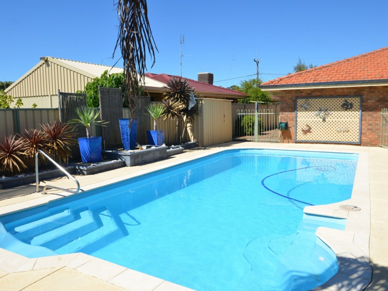 45 Third Street, Harvey WA 6220