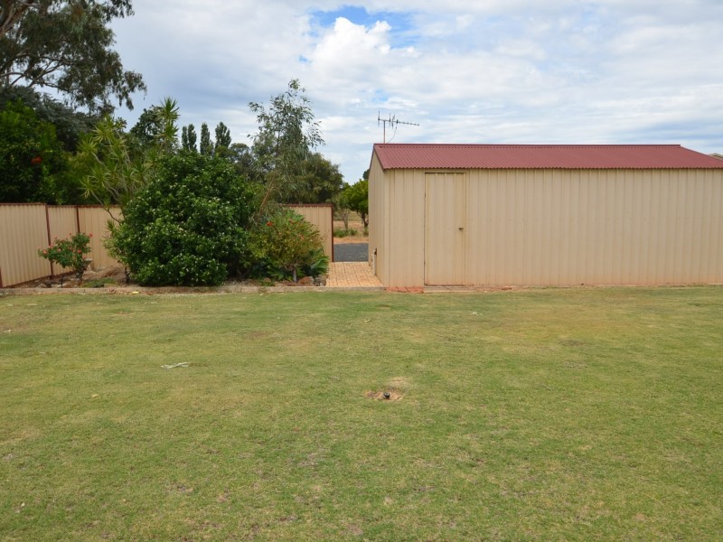 48 Third Street, Harvey WA 6220