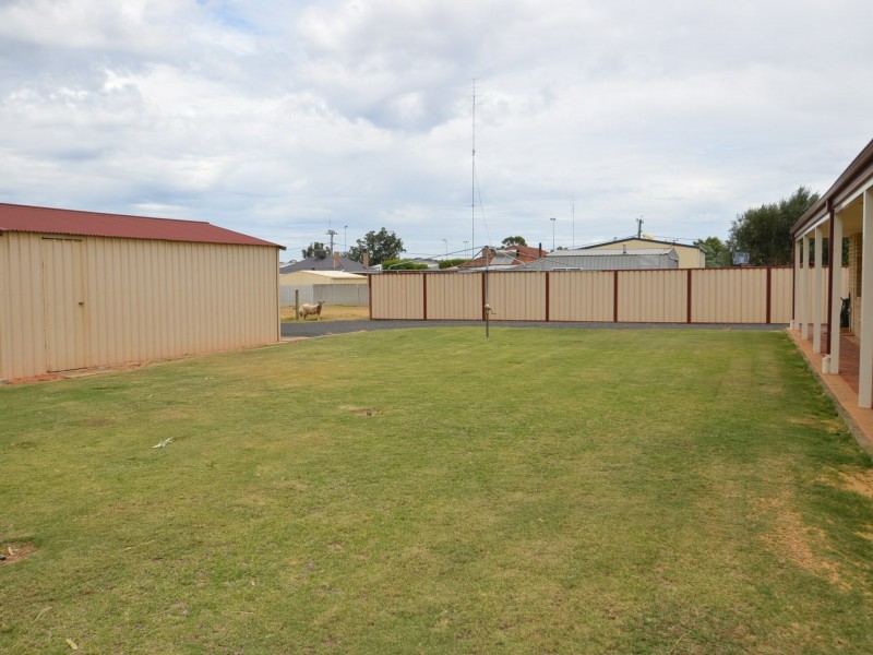 48 Third Street, Harvey WA 6220