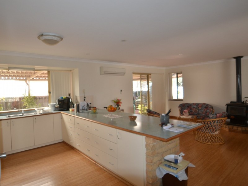 3 Baker Street, Harvey WA 6220