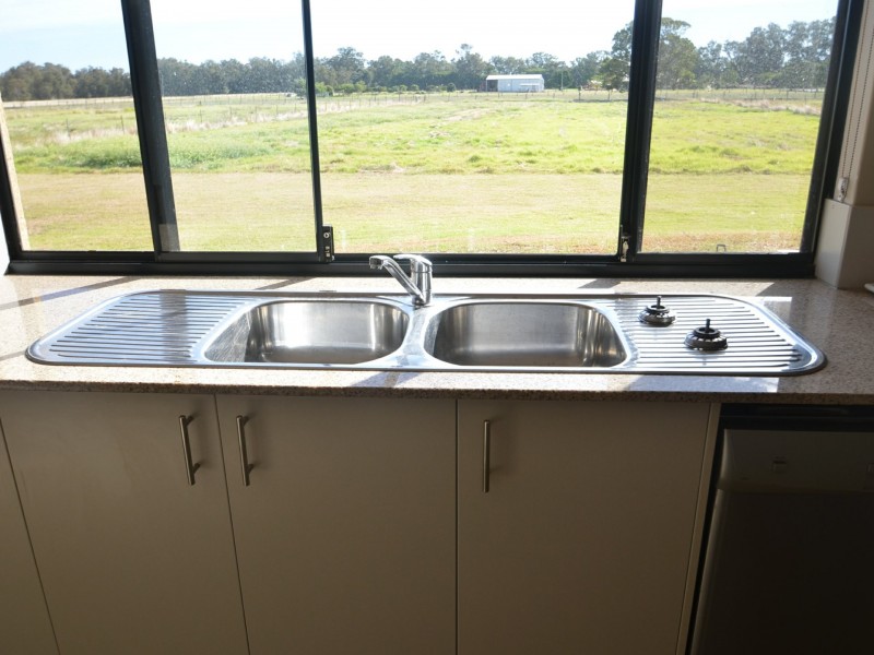 227 Fifth Street, Harvey WA 6220