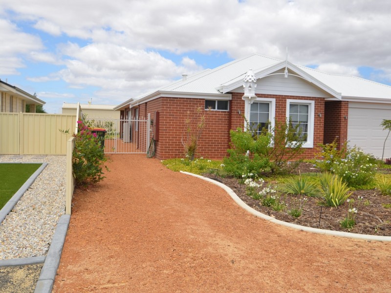 16 Raneri Avenue, Harvey WA 6220