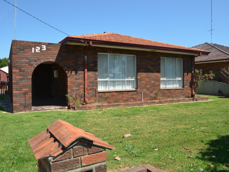 123 Uduc Road, Harvey WA 6220