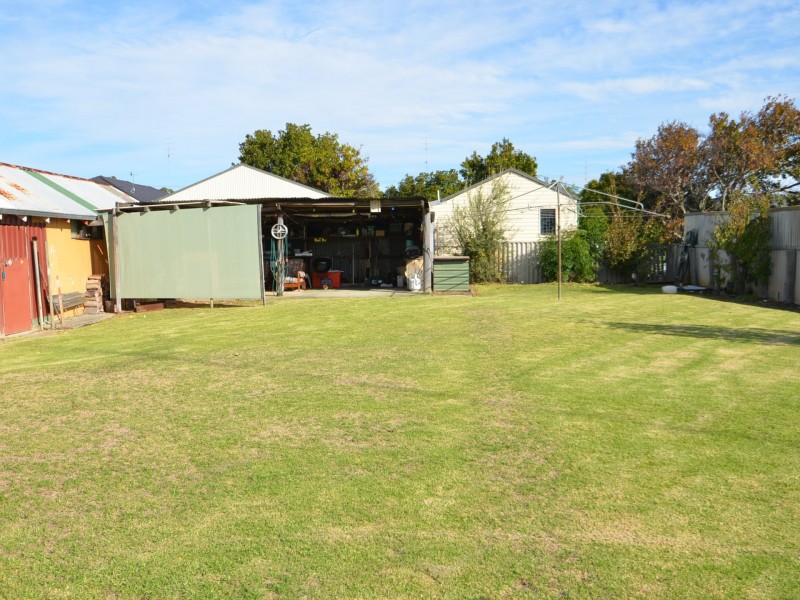 123 Uduc Road, Harvey WA 6220