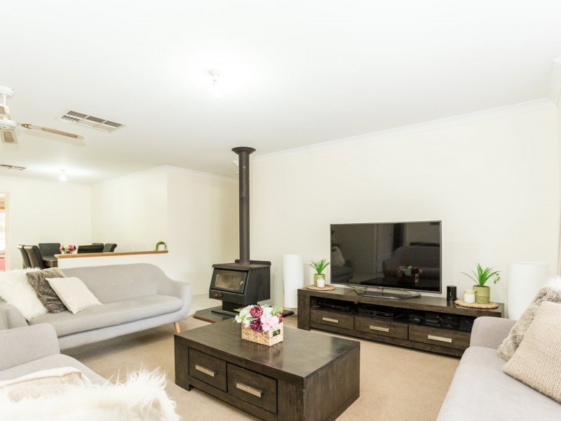 6 Kookaburra Close, Myalup WA 6220
