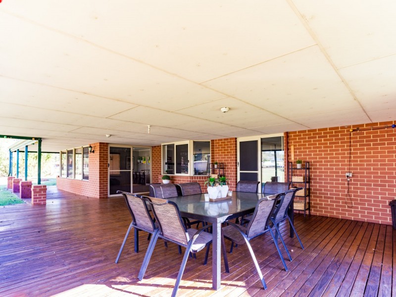 6 Kookaburra Close, Myalup WA 6220