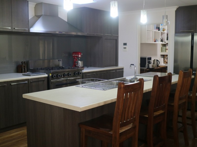 10 Raneri Avenue, Harvey WA 6220