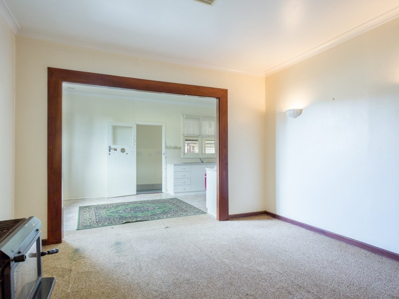 13 Hackett Road, Harvey WA 6220