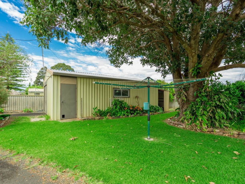 13 Hackett Road, Harvey WA 6220