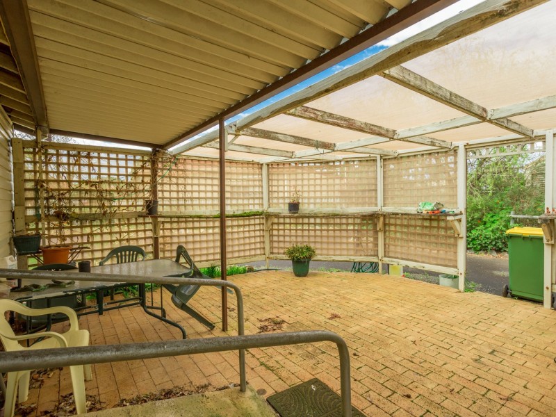 13 Hackett Road, Harvey WA 6220