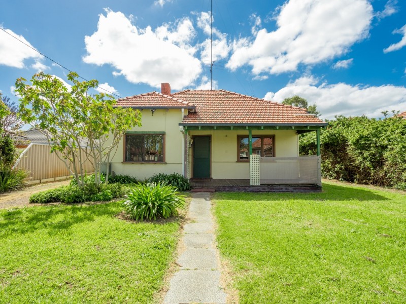 12 Harvey Street, Harvey WA 6220