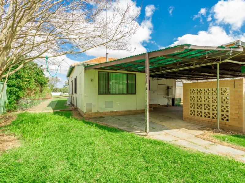 12 Harvey Street, Harvey WA 6220