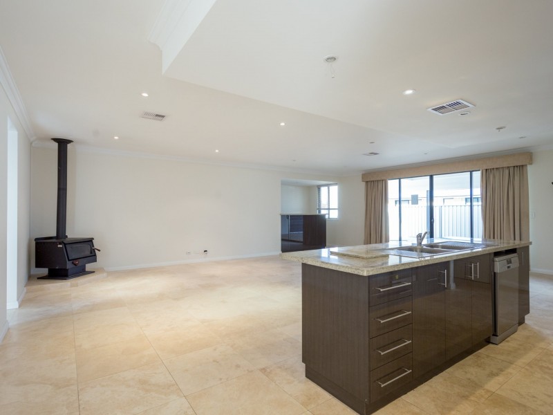 110 Herbert Road, Harvey WA 6220