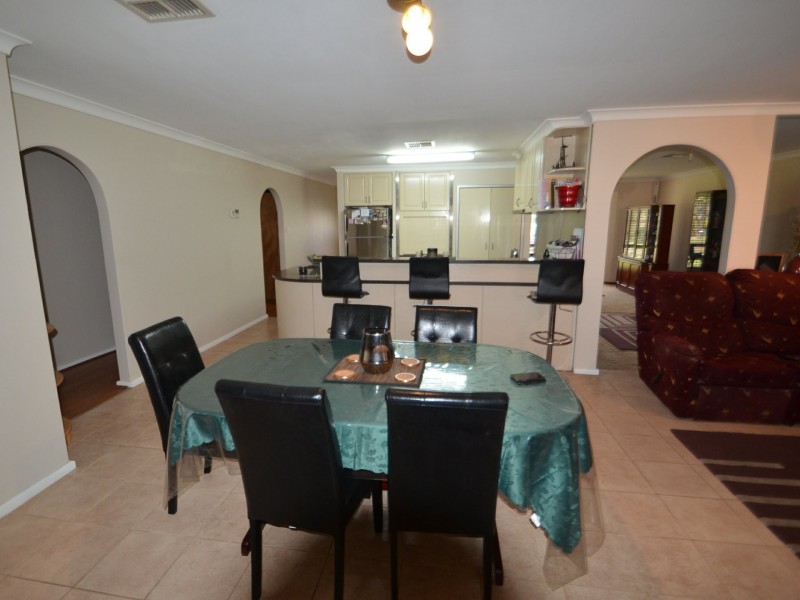 12 Lyons Way, Harvey WA 6220