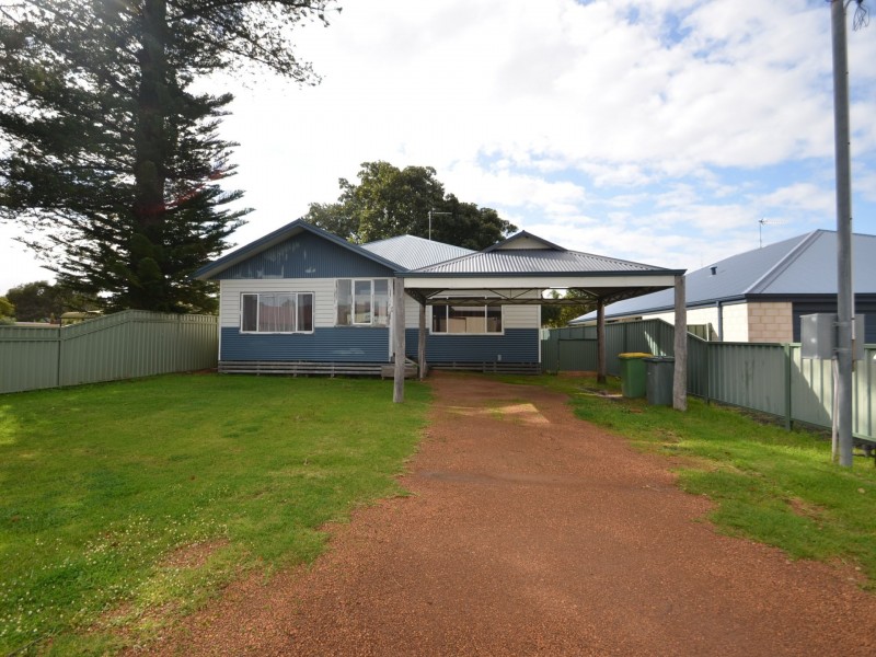24 Harper Street, Harvey WA 6220
