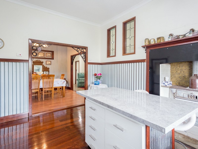 15 Newell Street, Harvey WA 6220