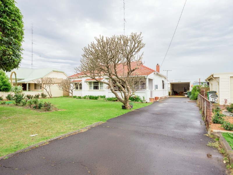 15 Newell Street, Harvey WA 6220