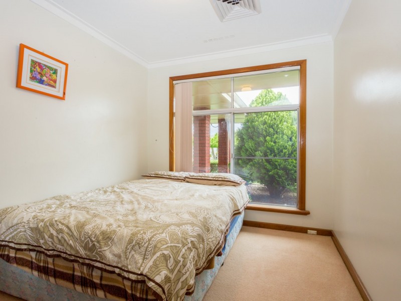 4 Grieves Street, Harvey WA 6220