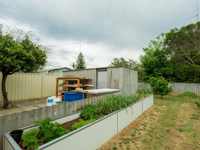 4 Grieves Street, Harvey WA 6220