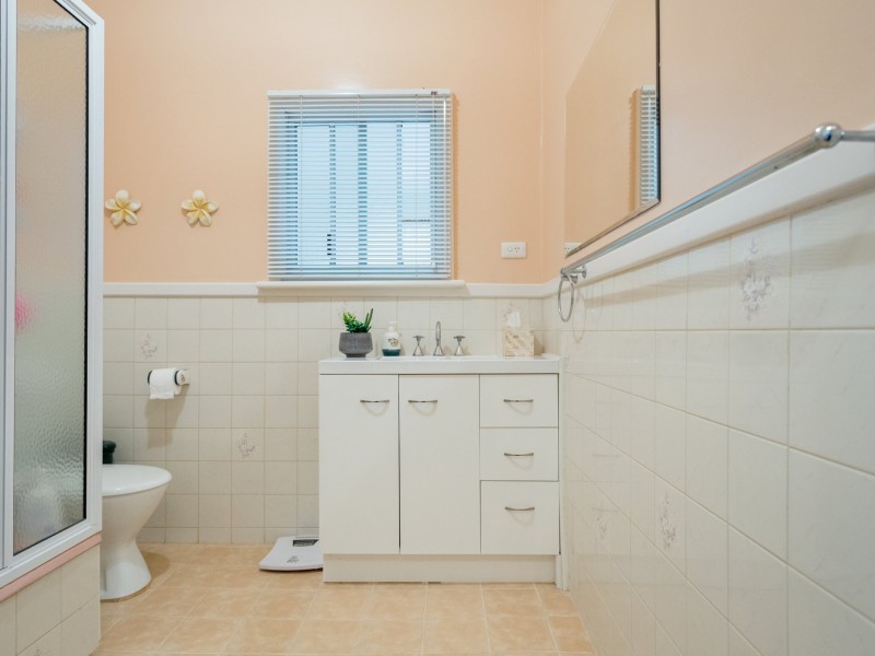 34 Uduc Road, Harvey WA 6220