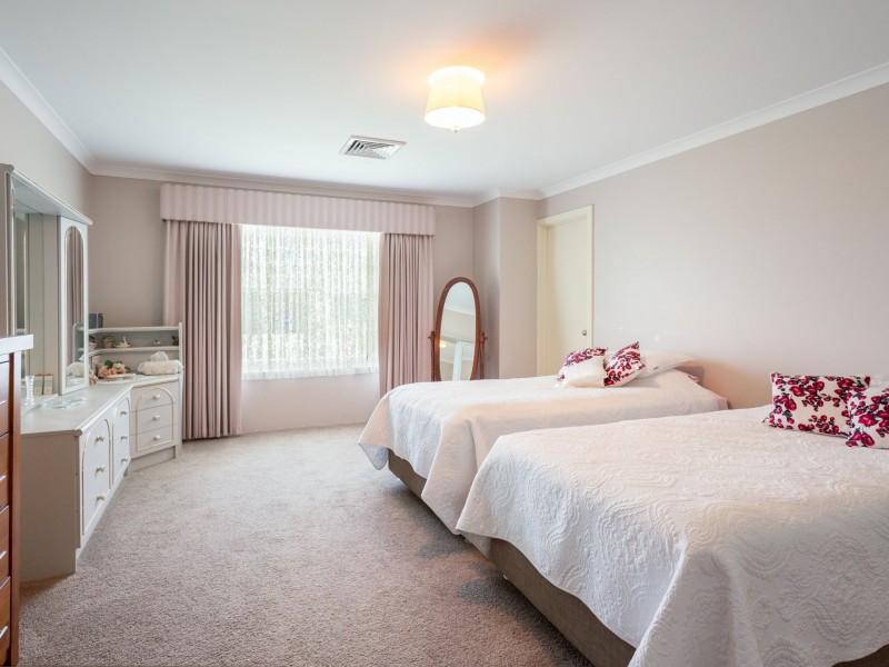 6 Jacobs Drive, Harvey WA 6220