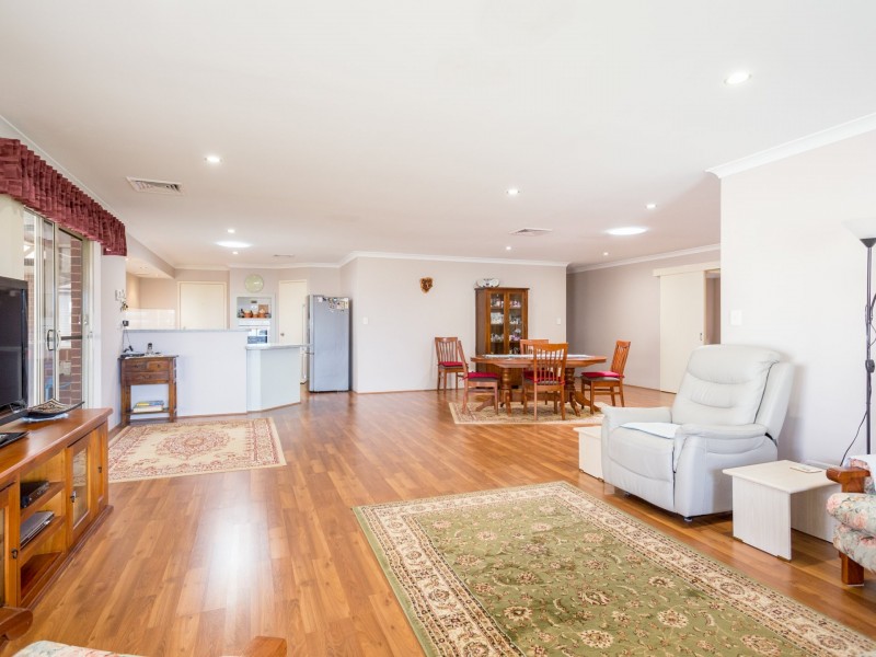 6 Jacobs Drive, Harvey WA 6220