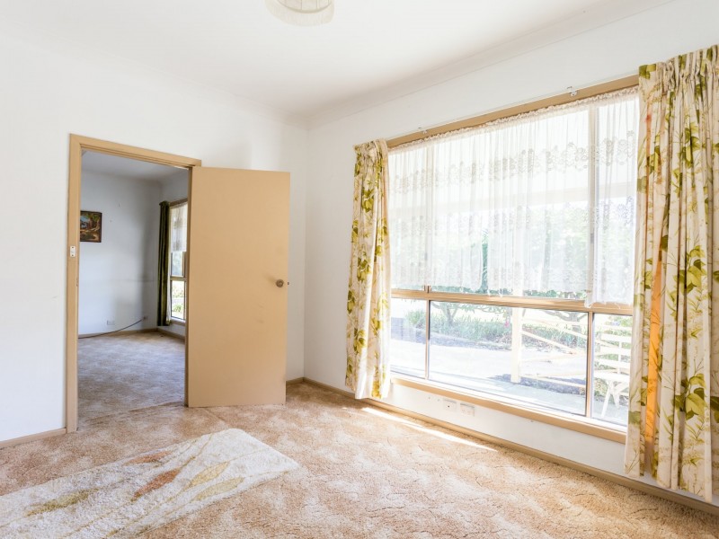 16 Roy Street, Harvey WA 6220