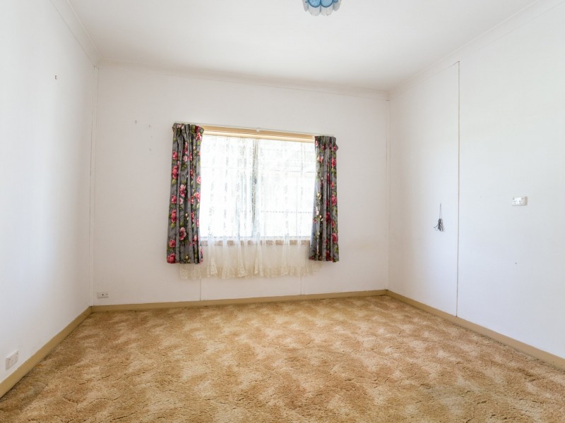 16 Roy Street, Harvey WA 6220