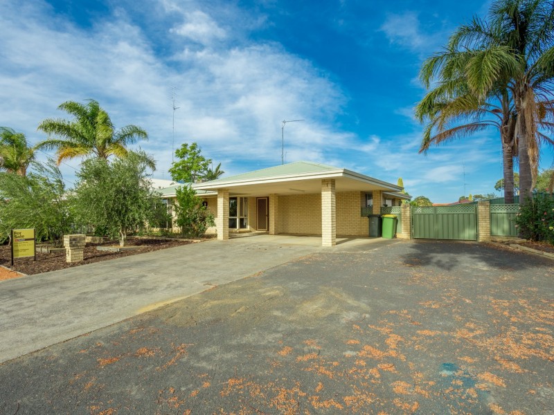 4 Young Street, Harvey WA 6220