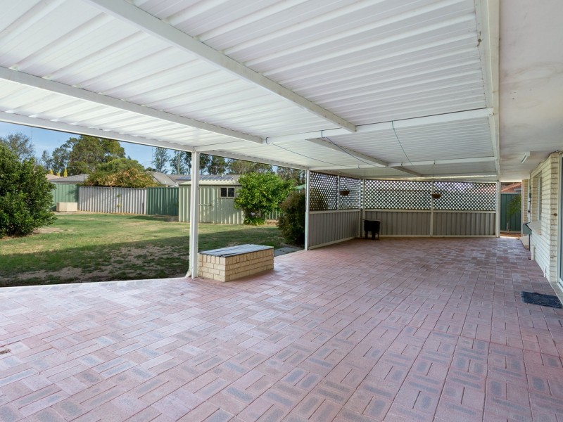 4 Young Street, Harvey WA 6220