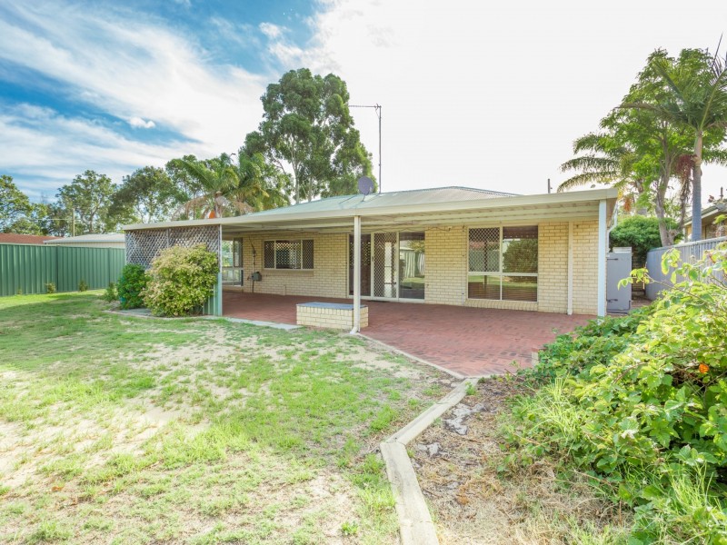 4 Young Street, Harvey WA 6220