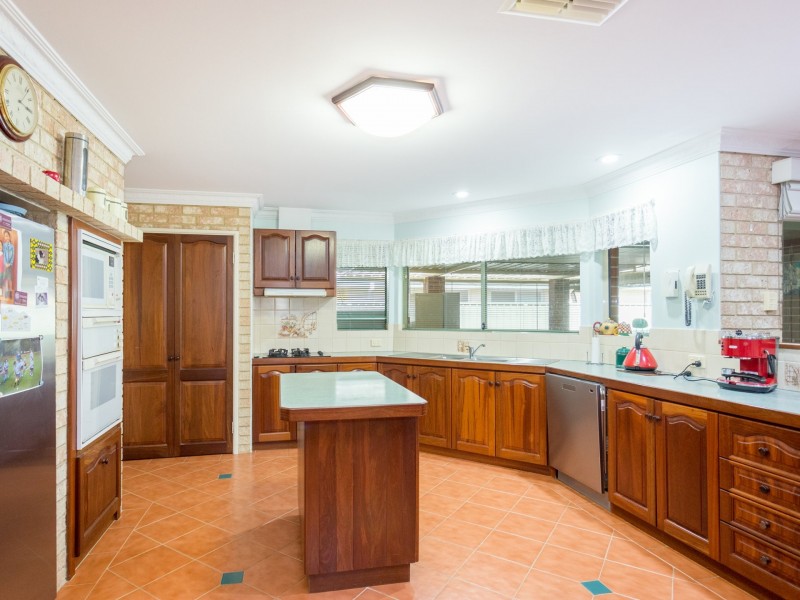 4 Stanford Court, Harvey WA 6220
