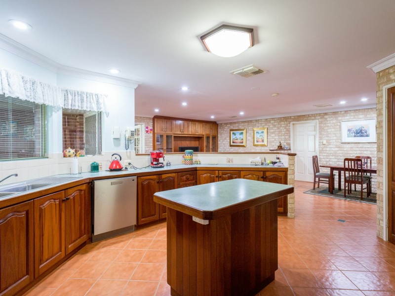 4 Stanford Court, Harvey WA 6220