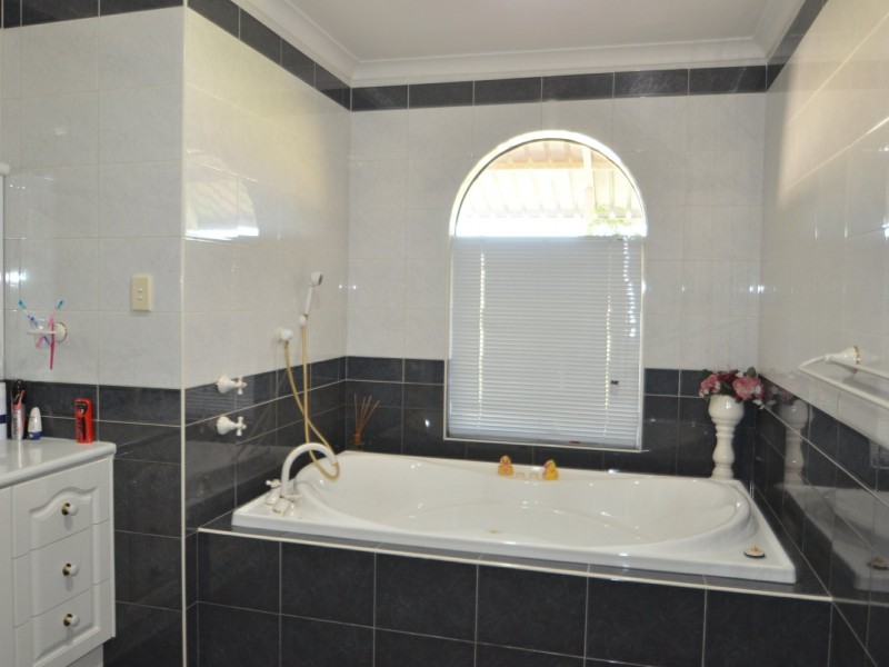 13 Third Street, Harvey WA 6220