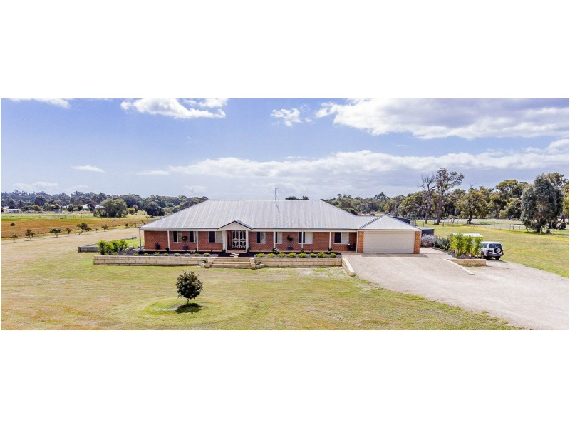 64 Thornton Drive, Uduc WA 6220