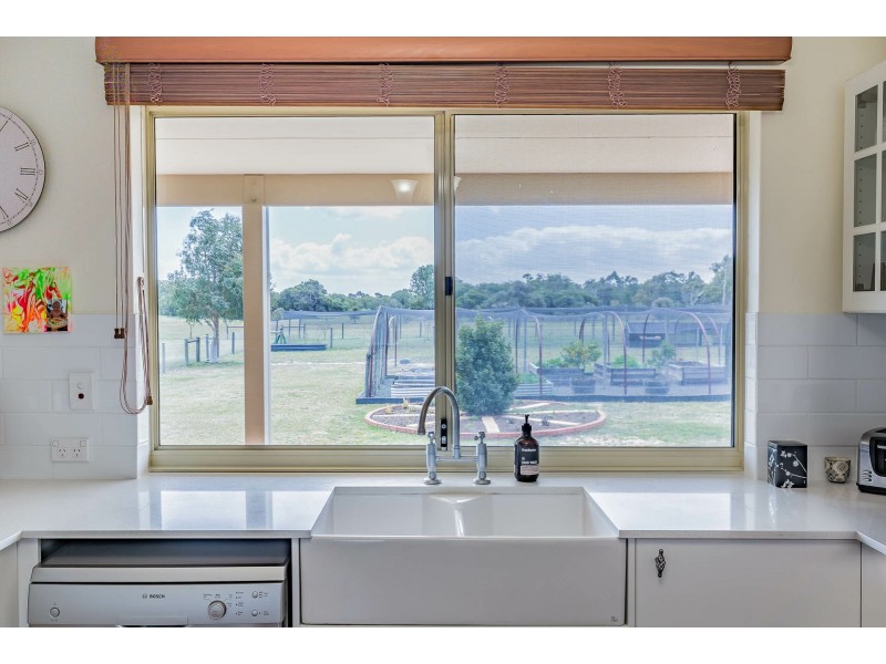 64 Thornton Drive, Uduc WA 6220