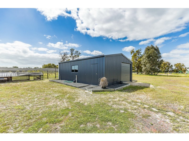 64 Thornton Drive, Uduc WA 6220