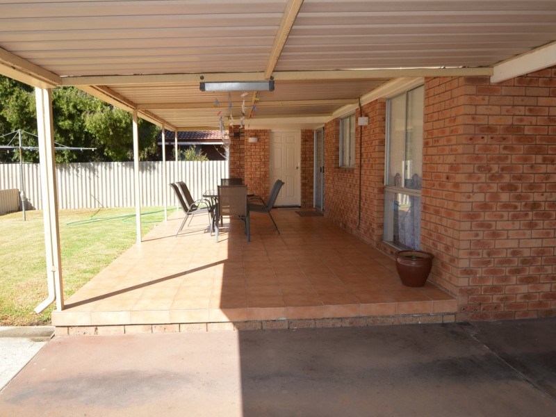 4 Kealy Street, Harvey WA 6220