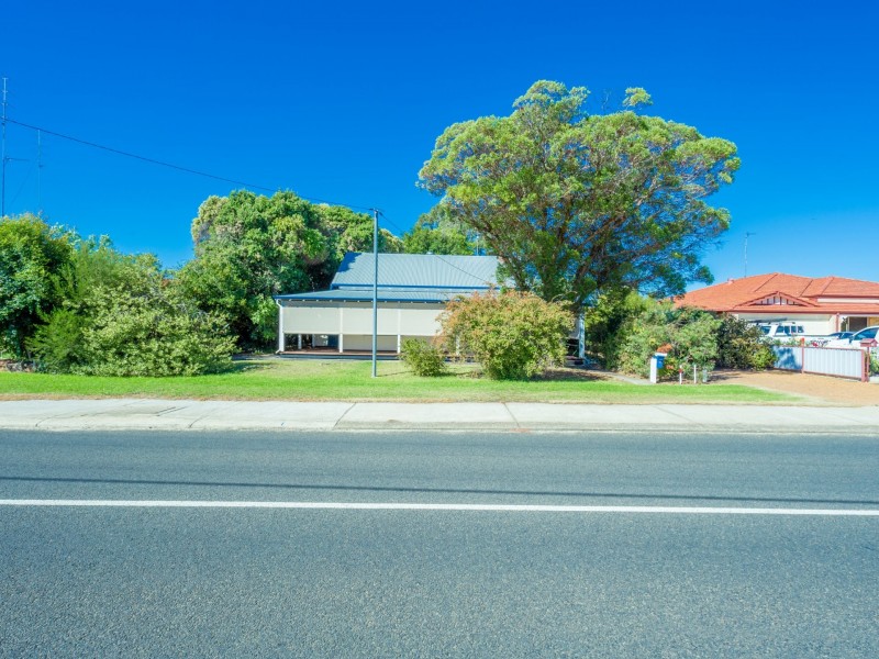 50 Third Street, Harvey WA 6220