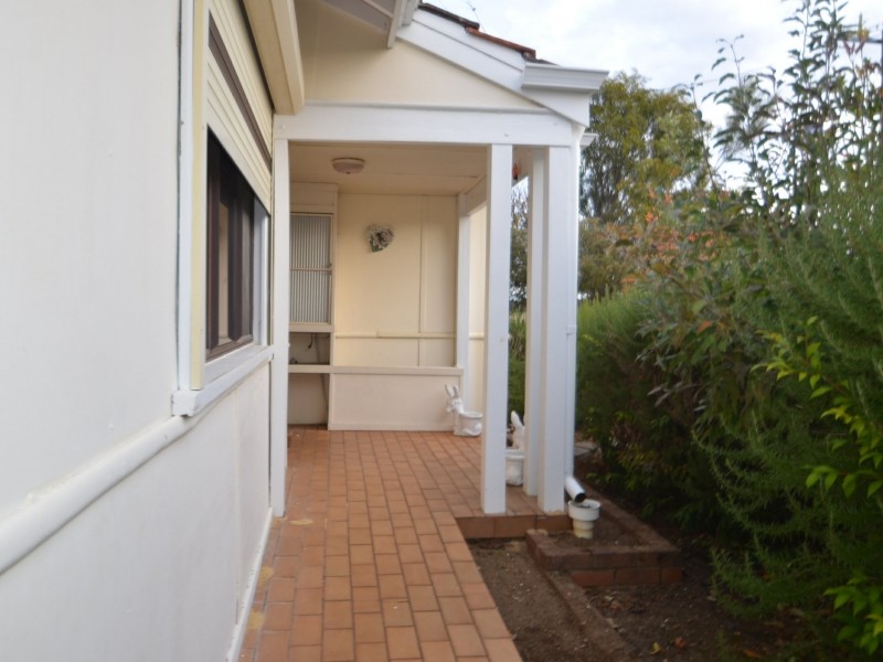 11 Grieves Street, Harvey WA 6220